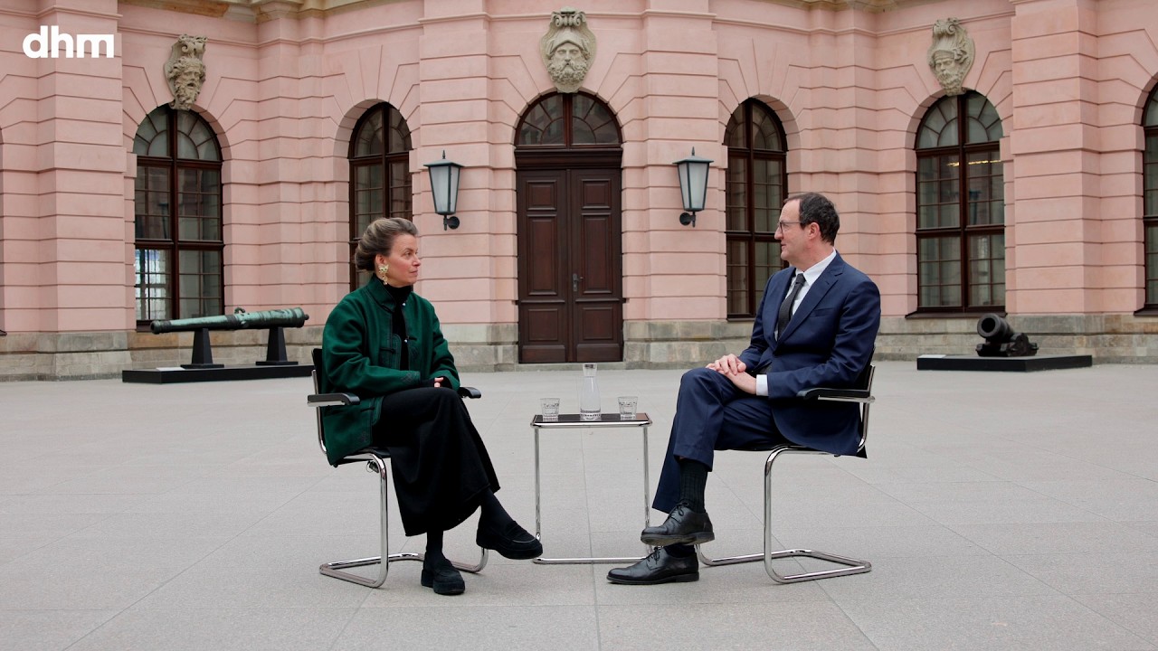 Nachdenken über eine neue Ständige Ausstellung – Julia Voss im Gespräch mit Raphael Gross